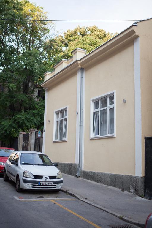 Bed&Breakfast Kod Smilje Belgrado Buitenkant foto